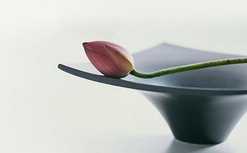 “絕待圓融”的意思是什么呢？
